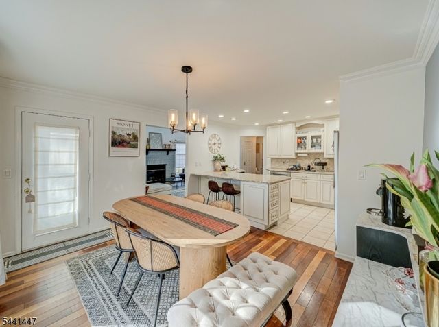 13 Mohawk Trl, Branchburg Twp., NJ 08876