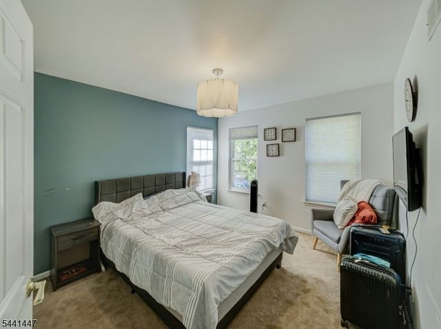 13 Mohawk Trl, Branchburg Twp., NJ 08876