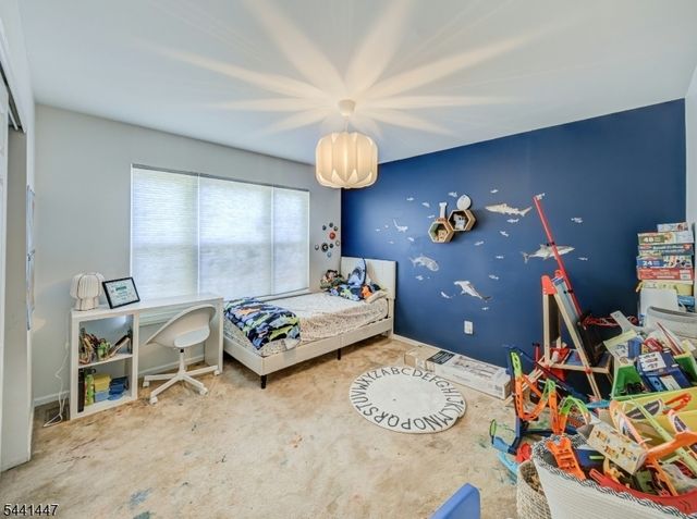 13 Mohawk Trl, Branchburg Twp., NJ 08876
