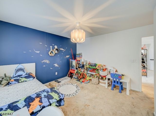 13 Mohawk Trl, Branchburg Twp., NJ 08876