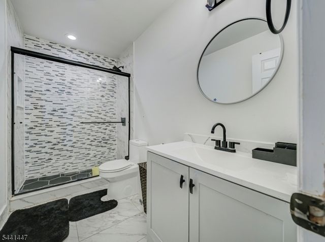 13 Mohawk Trl, Branchburg Twp., NJ 08876