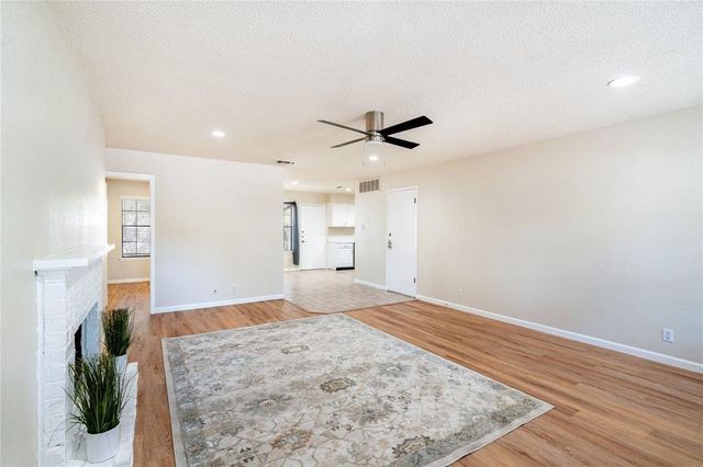 511 Algerita DR A, Georgetown, TX 78628