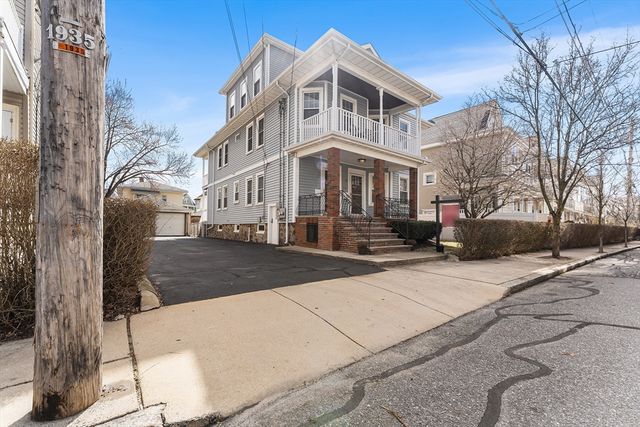 49 Kenmere Road 49, Medford, MA 02155