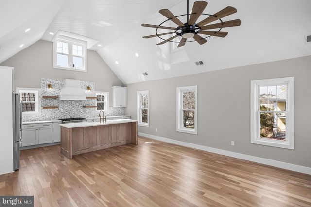 343 CENTRAL AVE, Ocean City, NJ 08226