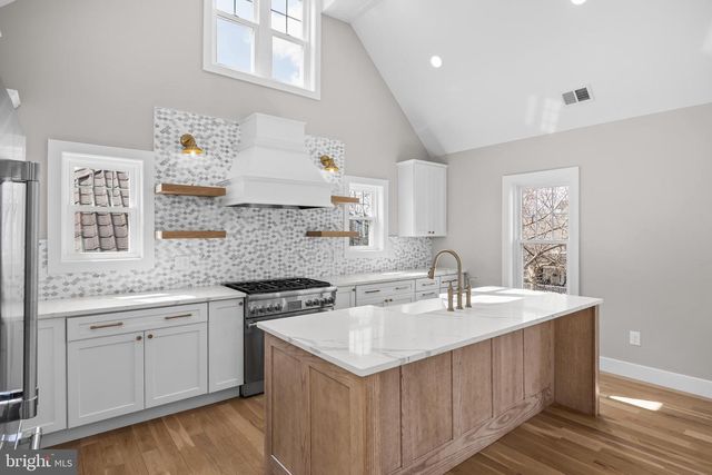 343 CENTRAL AVE, Ocean City, NJ 08226