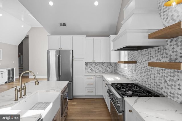 343 CENTRAL AVE, Ocean City, NJ 08226