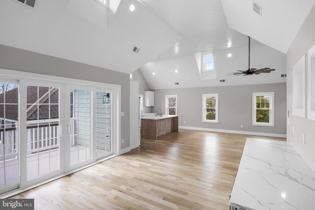 343 CENTRAL AVE, Ocean City, NJ 08226