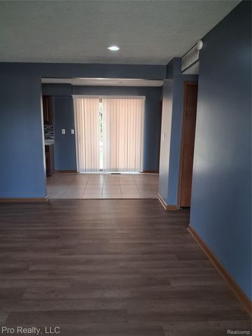 2219 Lakeview Avenue, York Charter Township, MI 48198