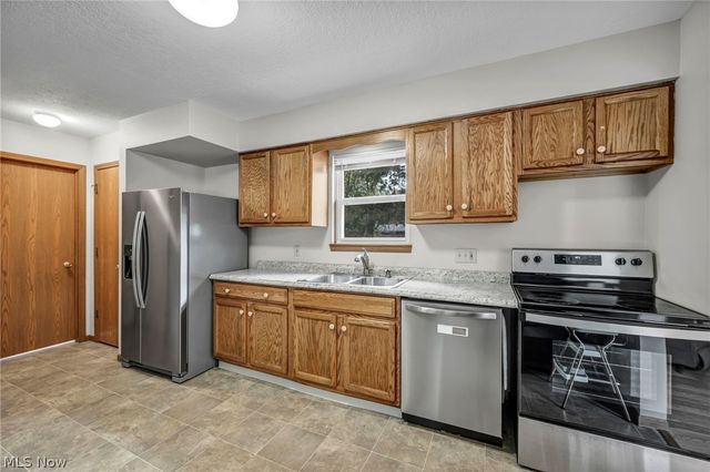 74 Stockwell Street, Painesville, OH 44077
