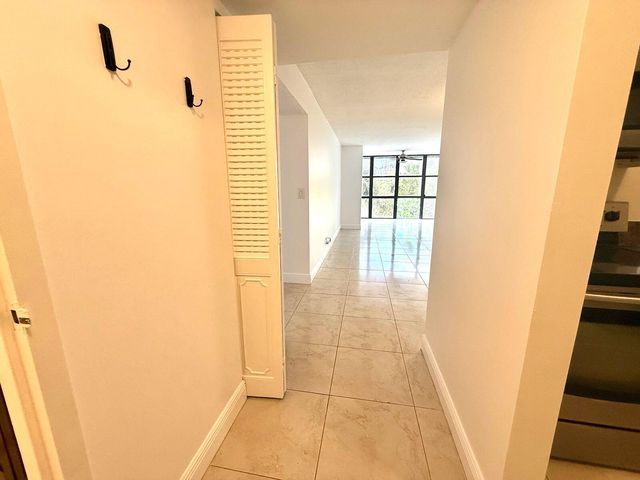 1000 Parkview Drive 316, Hallandale Beach, FL 33009