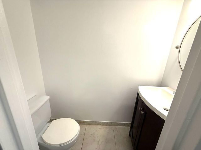 1000 Parkview Drive 316, Hallandale Beach, FL 33009