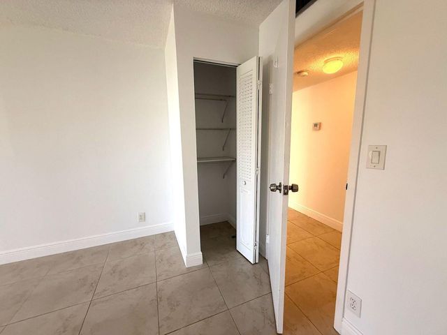 1000 Parkview Drive 316, Hallandale Beach, FL 33009