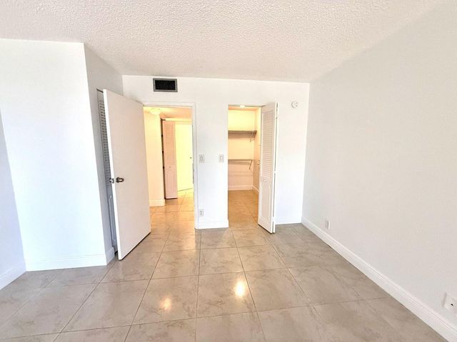 1000 Parkview Drive 316, Hallandale Beach, FL 33009
