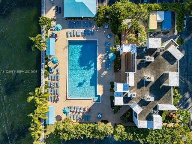 1000 Parkview Drive 316, Hallandale Beach, FL 33009