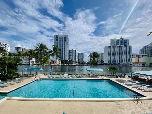 1000 Parkview Drive 316, Hallandale Beach, FL 33009