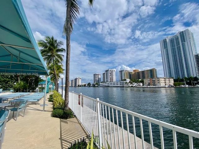 1000 Parkview Drive 316, Hallandale Beach, FL 33009