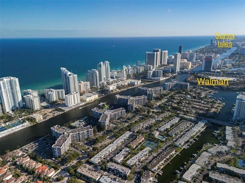 1000 Parkview Drive 316, Hallandale Beach, FL 33009