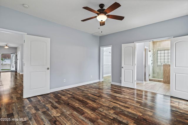 305 Weatherford Drive, Jacksonville, NC 28540