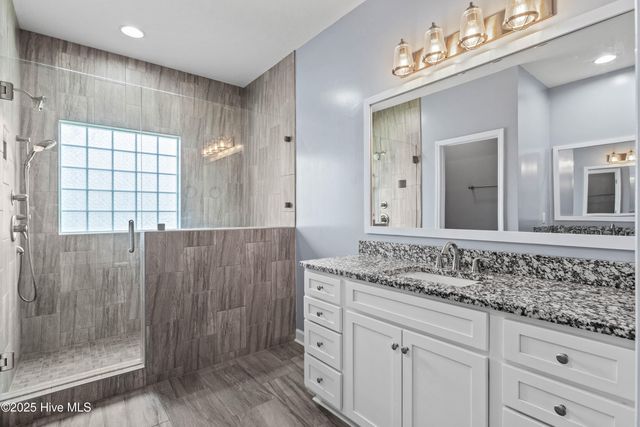 305 Weatherford Drive, Jacksonville, NC 28540