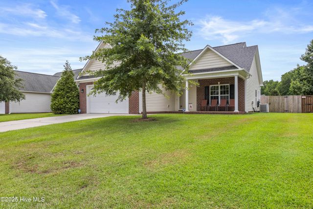305 Weatherford Drive, Jacksonville, NC 28540