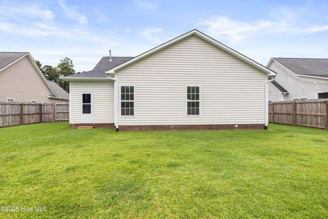 305 Weatherford Drive, Jacksonville, NC 28540
