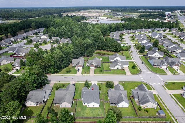 305 Weatherford Drive, Jacksonville, NC 28540
