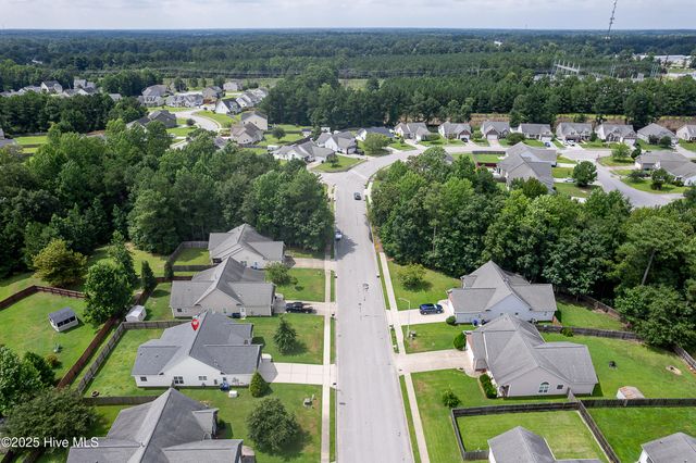305 Weatherford Drive, Jacksonville, NC 28540