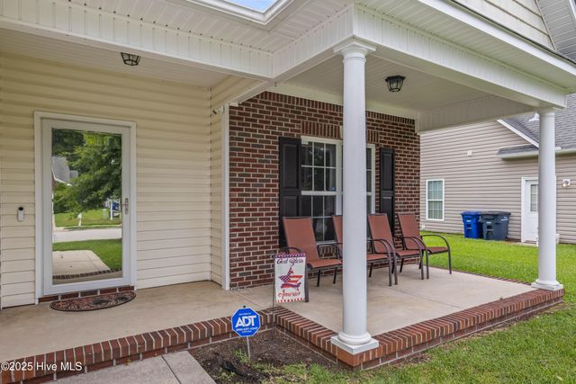 305 Weatherford Drive, Jacksonville, NC 28540