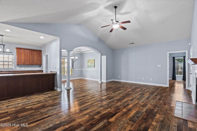 305 Weatherford Drive, Jacksonville, NC 28540