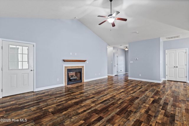 305 Weatherford Drive, Jacksonville, NC 28540