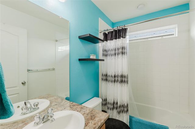223 S New Castle Way, Aurora, CO 80018