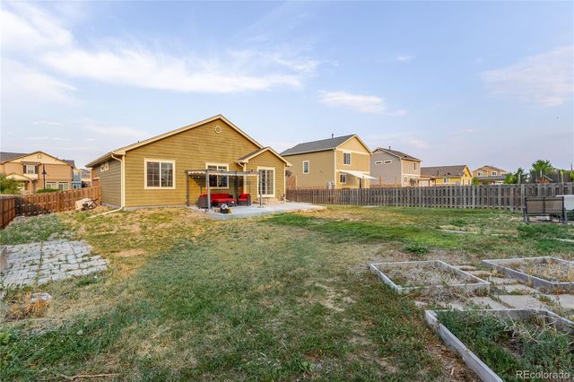223 S New Castle Way, Aurora, CO 80018