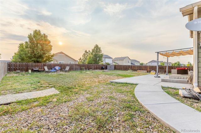 223 S New Castle Way, Aurora, CO 80018