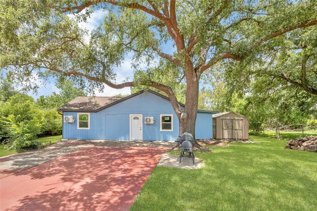 3202 Mckinney Drive, La Marque, TX 77568