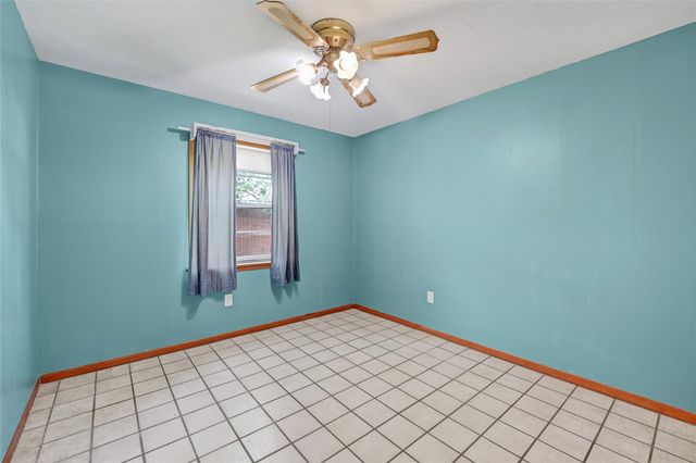 3202 Mckinney Drive, La Marque, TX 77568