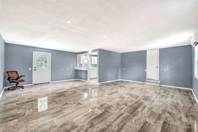 3202 Mckinney Drive, La Marque, TX 77568