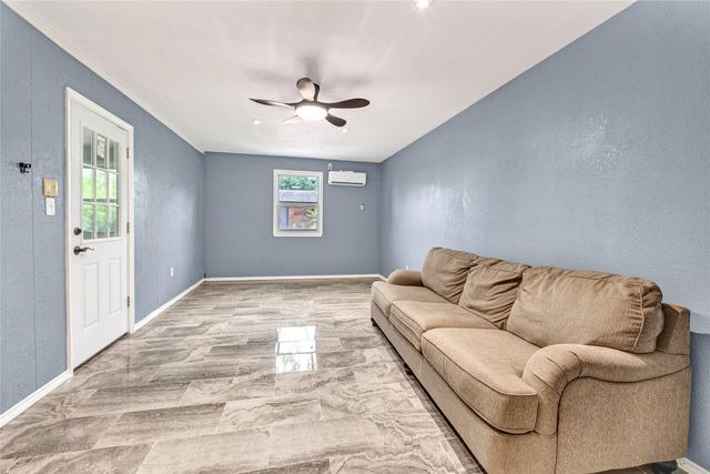 3202 Mckinney Drive, La Marque, TX 77568