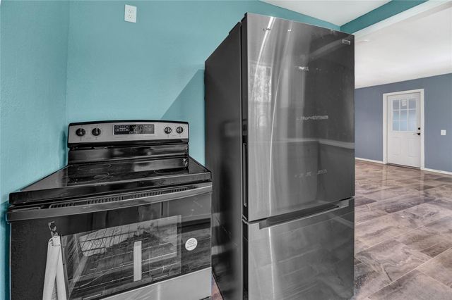3202 Mckinney Drive, La Marque, TX 77568