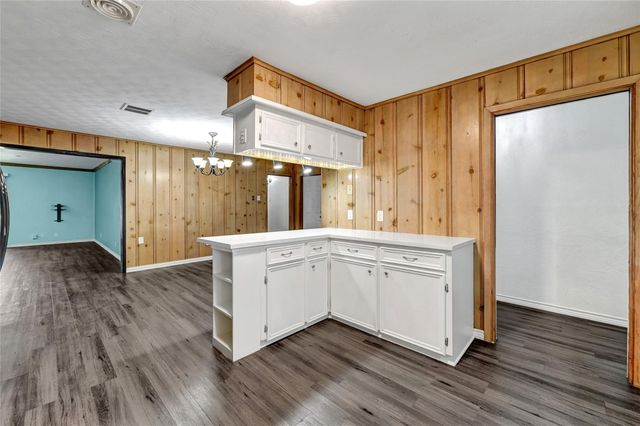 3202 Mckinney Drive, La Marque, TX 77568