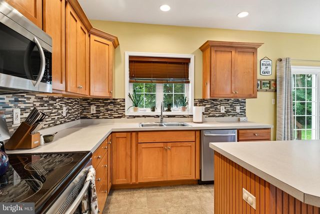 703 GREEN ST, Bridgeport, PA 19405