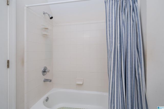 2530 RIVER TRACE CIRCLE, Vestavia Hills, AL 35243