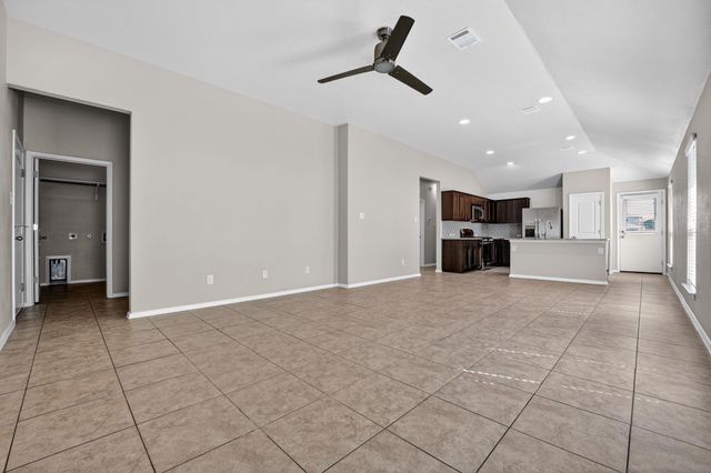 5865 Urbano BND, Round Rock, TX 78665