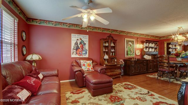 29 Hummingbird Court, Marlboro, NJ 07746
