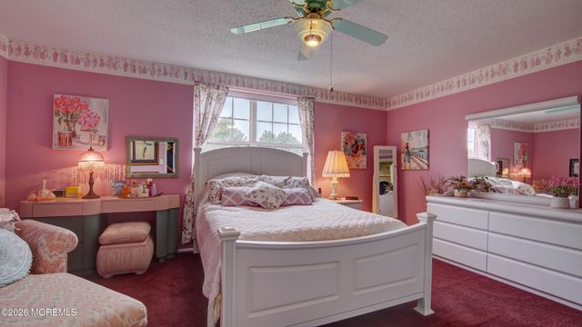 29 Hummingbird Court, Marlboro, NJ 07746