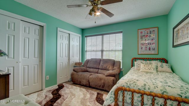 29 Hummingbird Court, Marlboro, NJ 07746