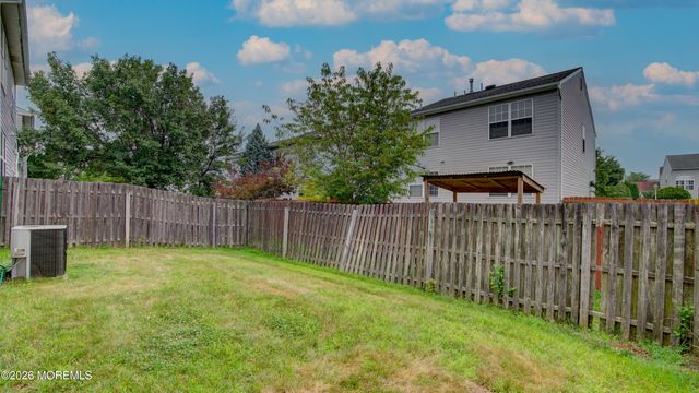 29 Hummingbird Court, Marlboro, NJ 07746