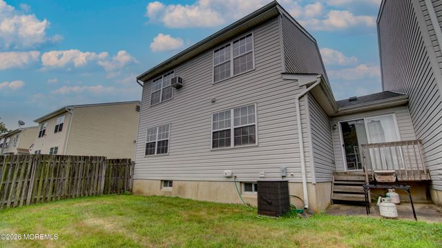 29 Hummingbird Court, Marlboro, NJ 07746