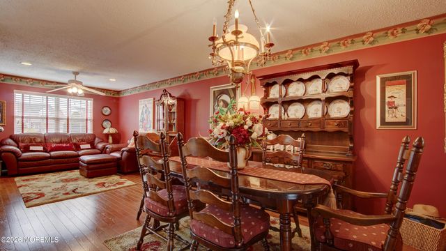 29 Hummingbird Court, Marlboro, NJ 07746