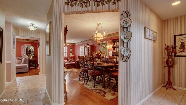29 Hummingbird Court, Marlboro, NJ 07746
