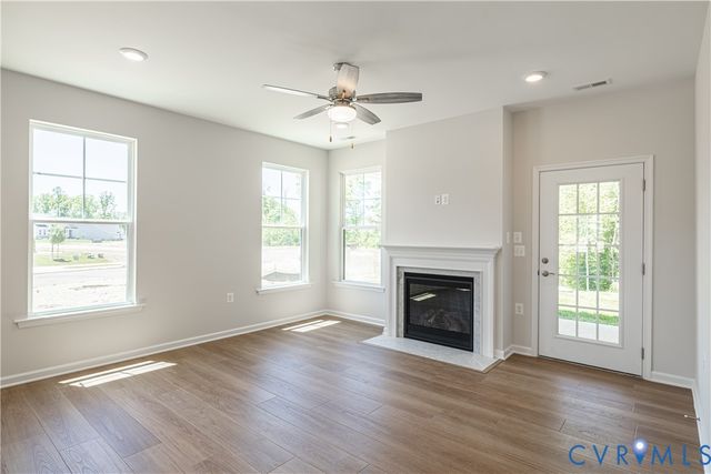 238 Winterberry Dr, Louisa, VA 22942